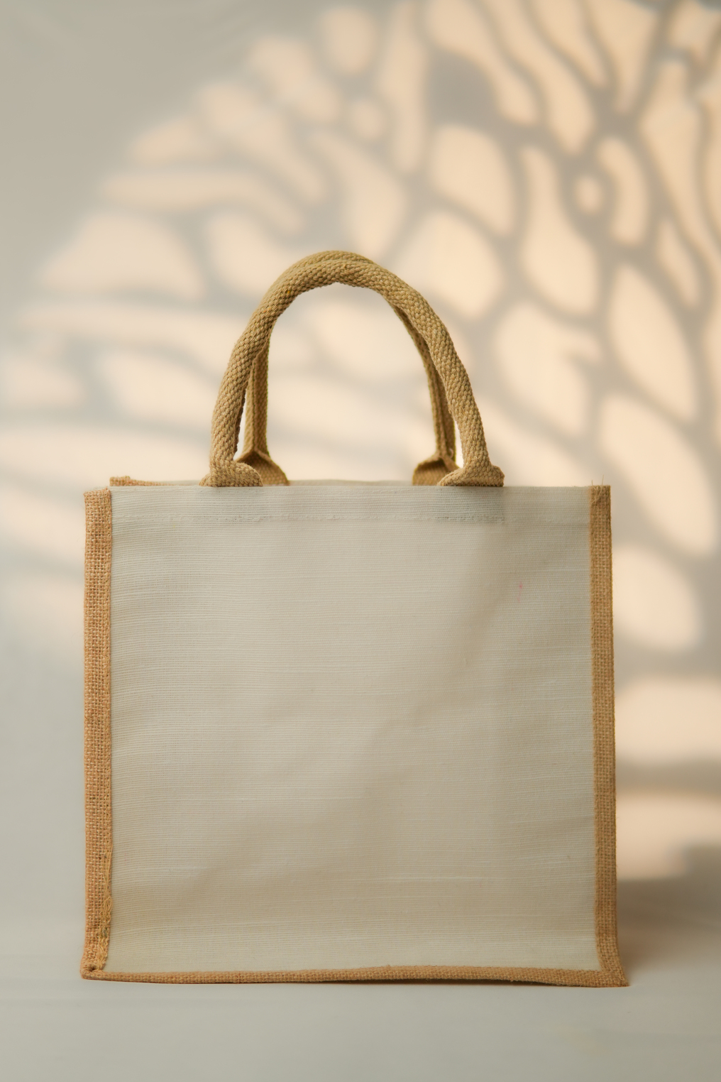 Juco Bag with Jute Gazette
