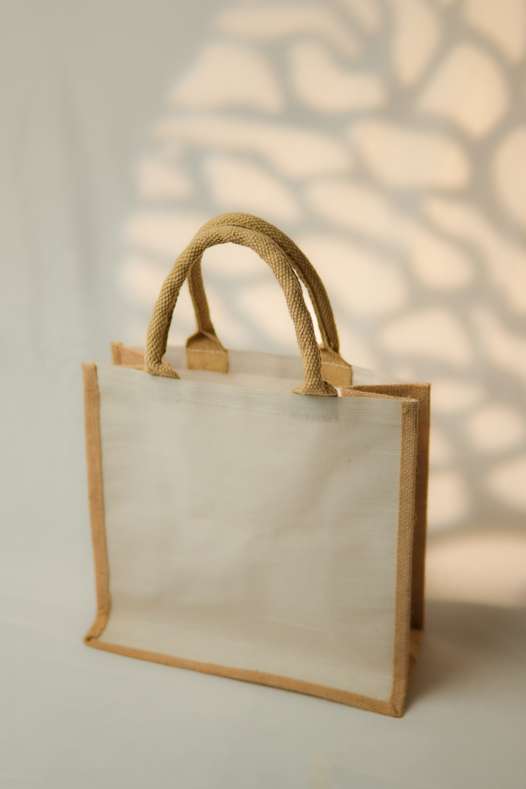 Juco Bag with Jute Gazette